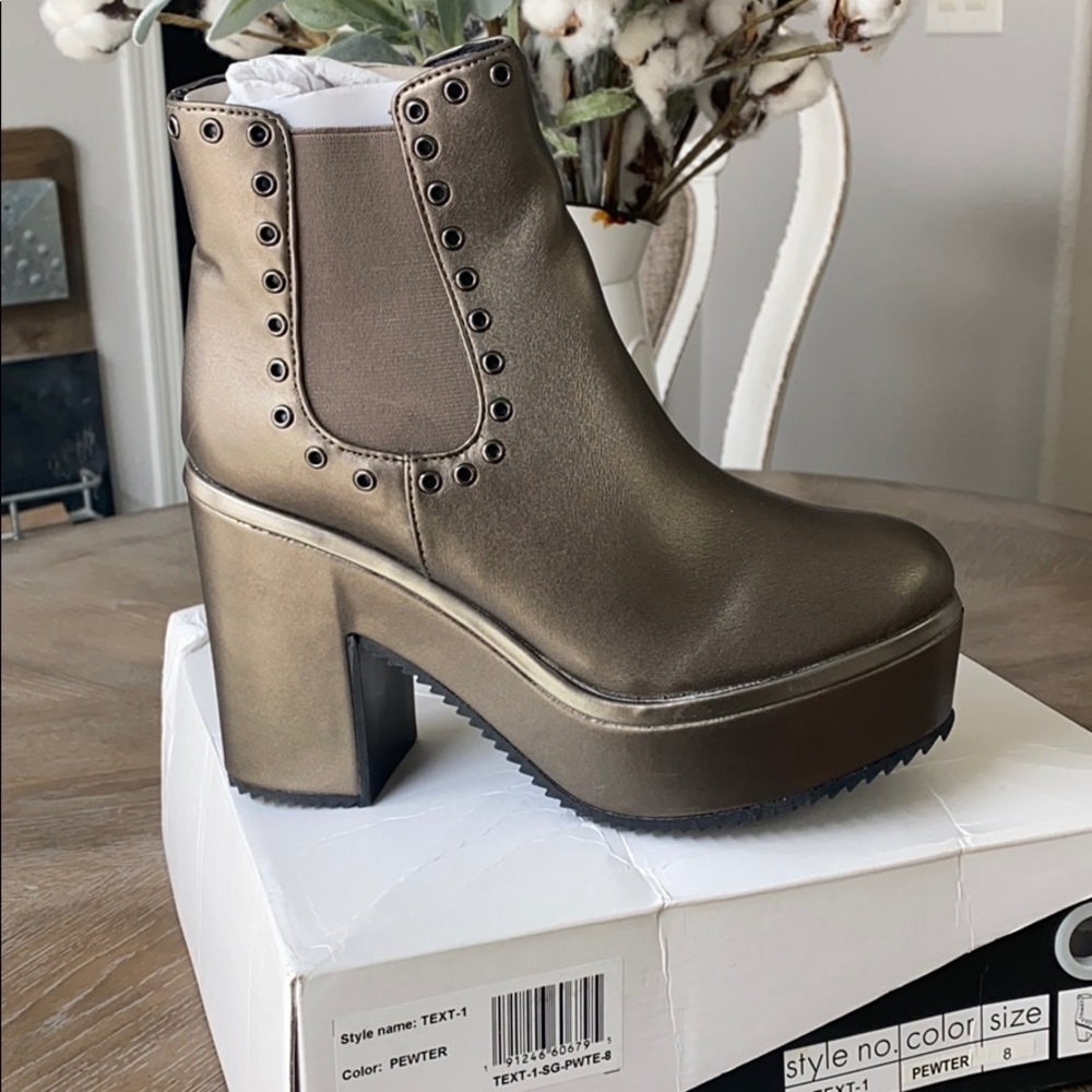 Pewter platform chunky pull-on boots - Picture 3 of 5
